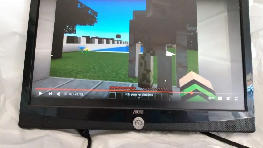 Monitor Aoc 17 Polegadas 717fwy, usado. Excelente marca e preço!