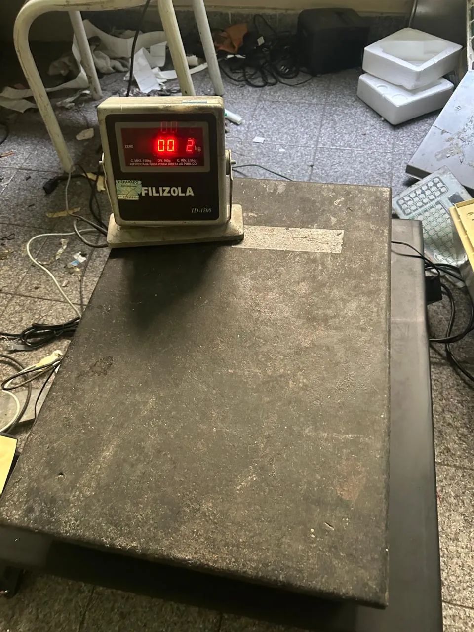 2 balanças plataforma 1x1m 1t outra 50x40 150kg - Foto 3
