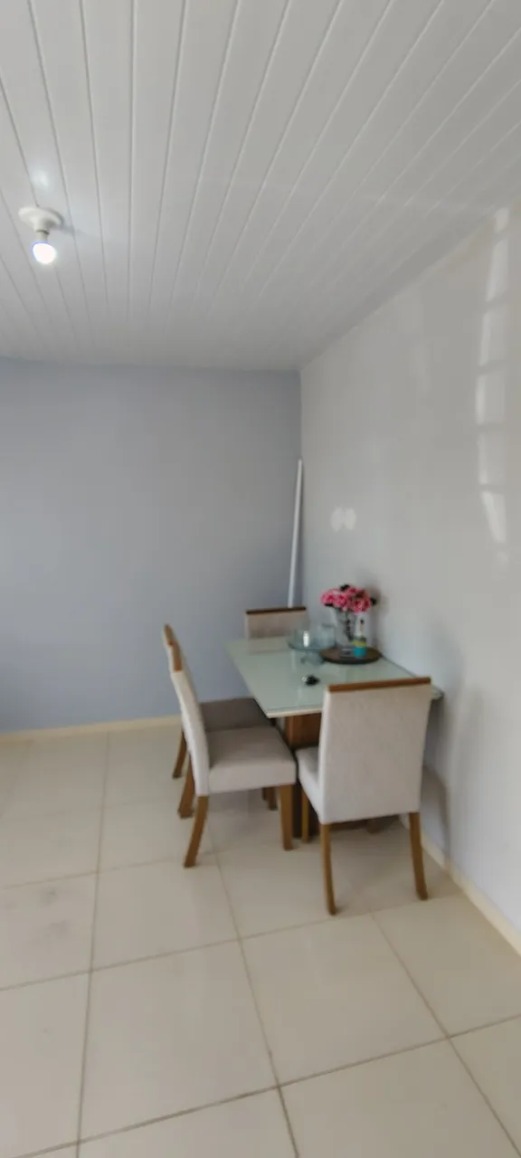 Alugo casa