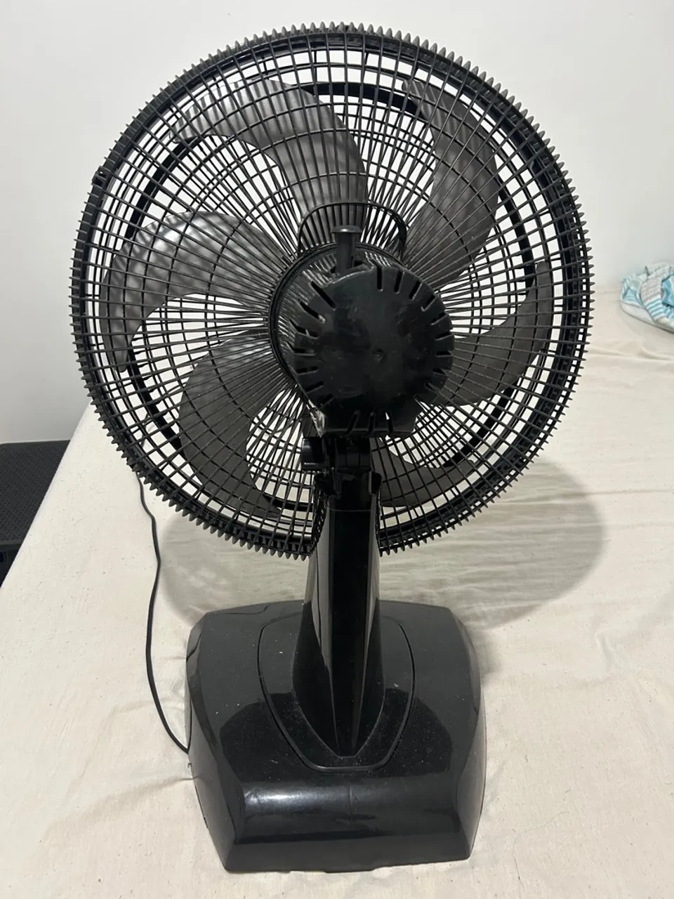 Ventilador de mesa preto 40 cm
