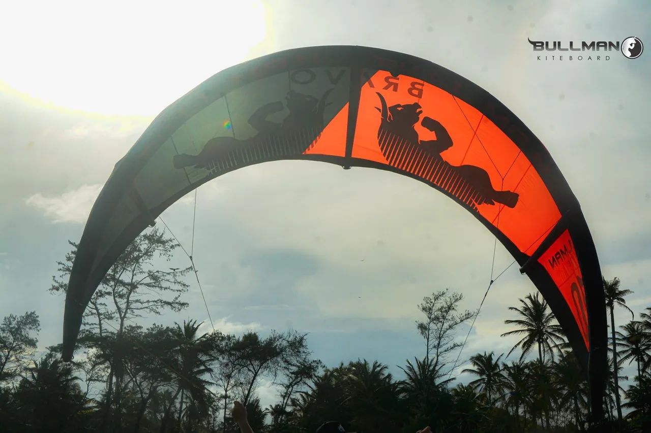 Kitesurf kite 10M2 Bullman modelo Bravo 24/24 - Foto 2