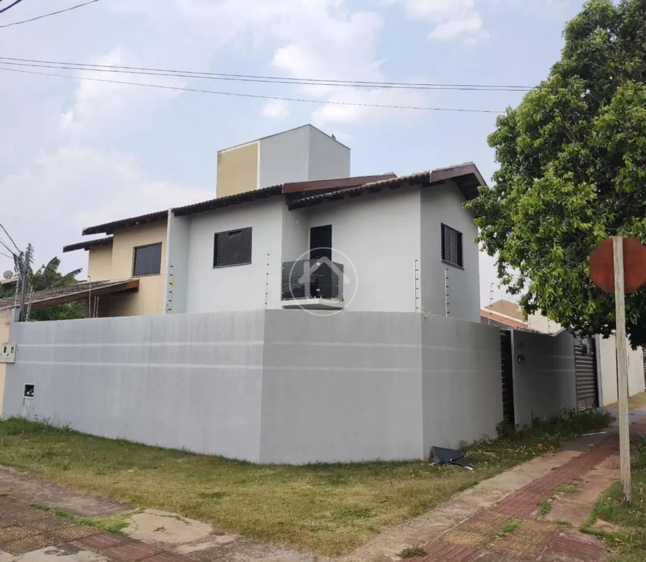 SOBRADO COM 3 DORMITORIOS NO JD PANAMA