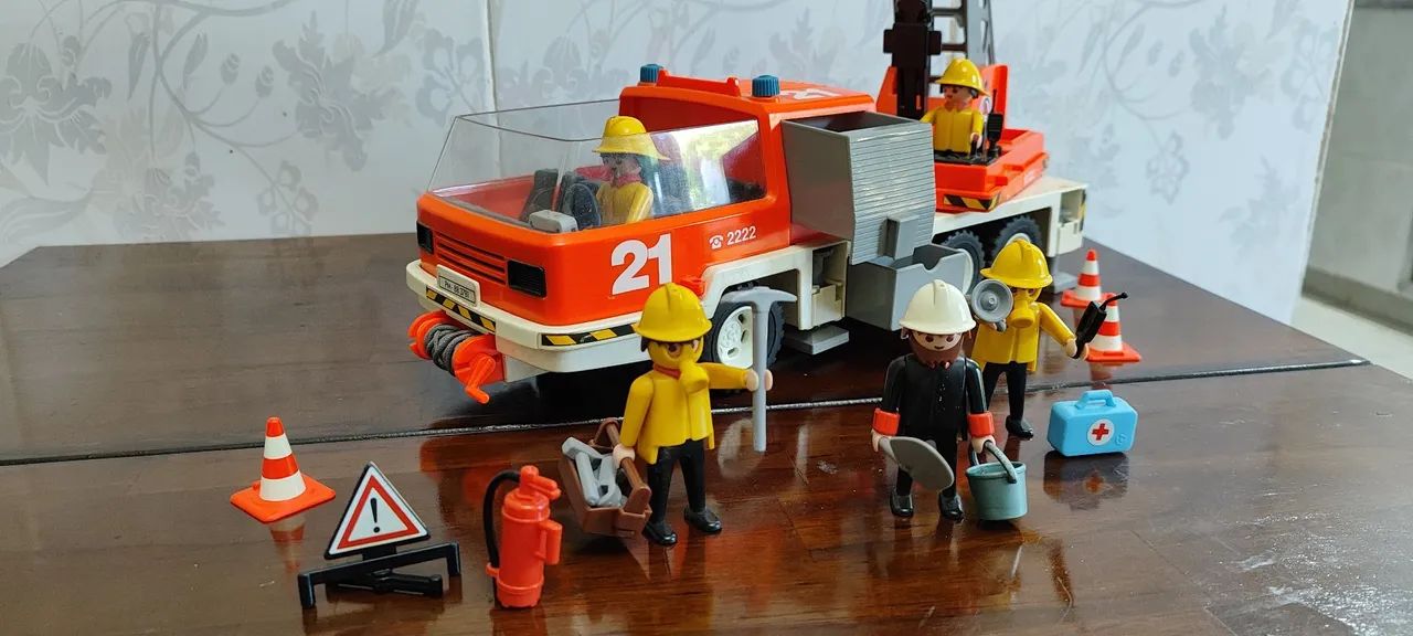 Caminhão de Bombeiros Playmobil Antigo - Foto 2