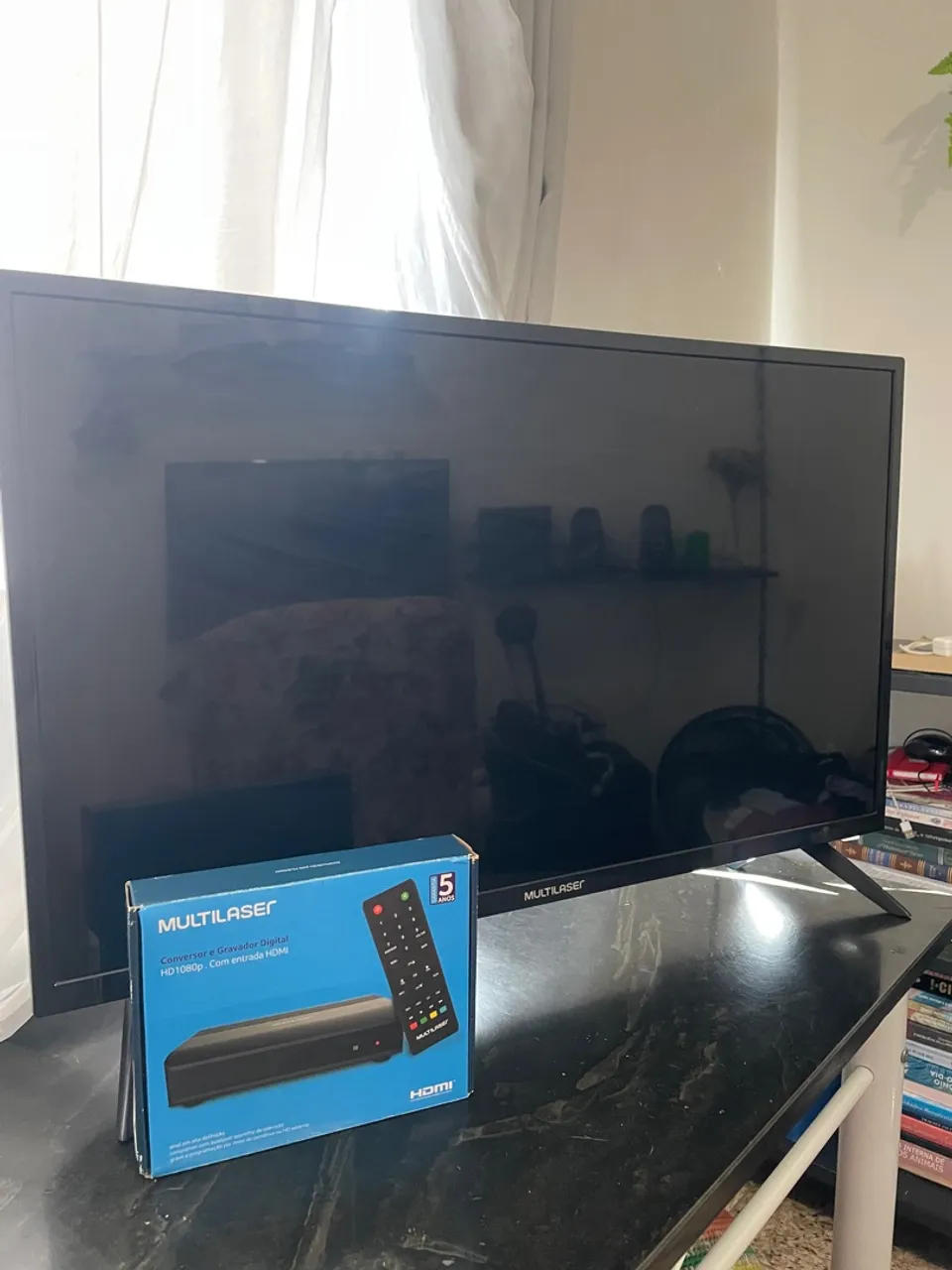 Smart TV 32 polegadas + Conversor Digital + suporte de parede