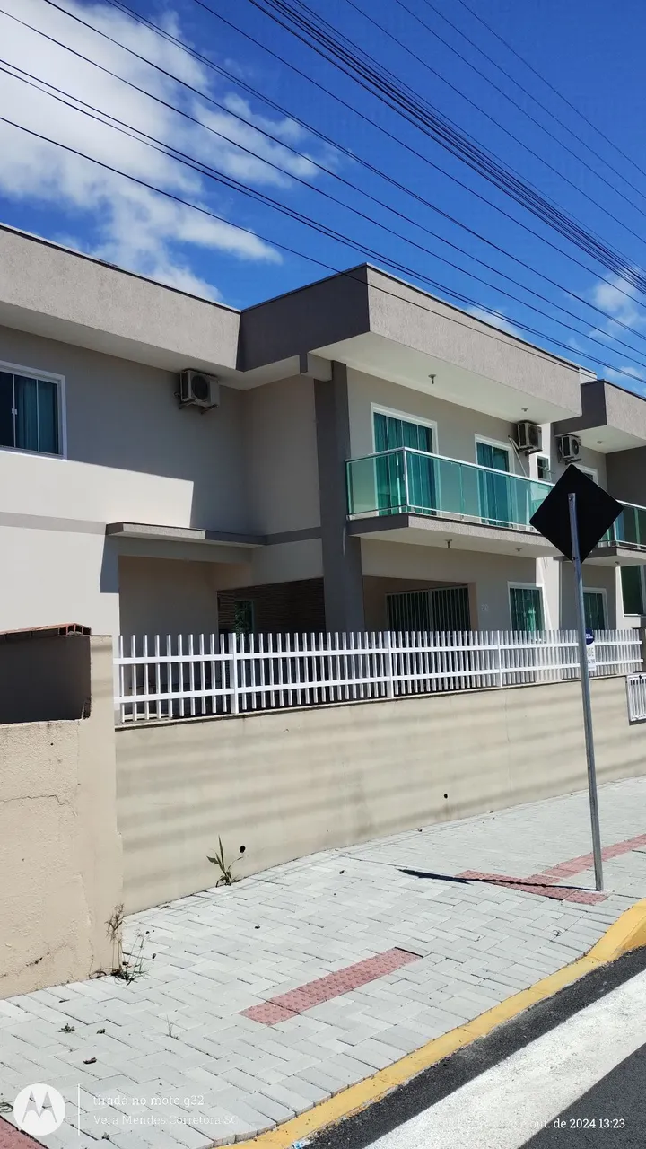 Sobrado a venda, centro de Piçarras
