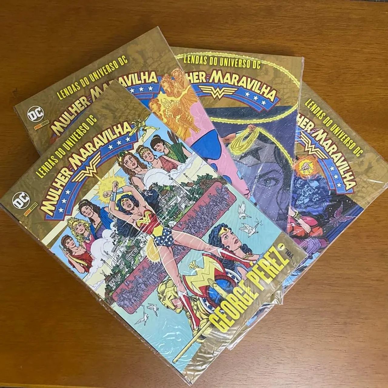 4 Hqs Panini Lendas do Universo DC - Mulher-Maravilha