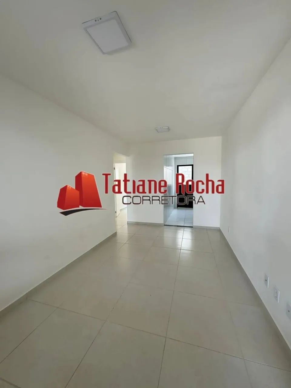 Vendo casa em condomínio bairro Sim