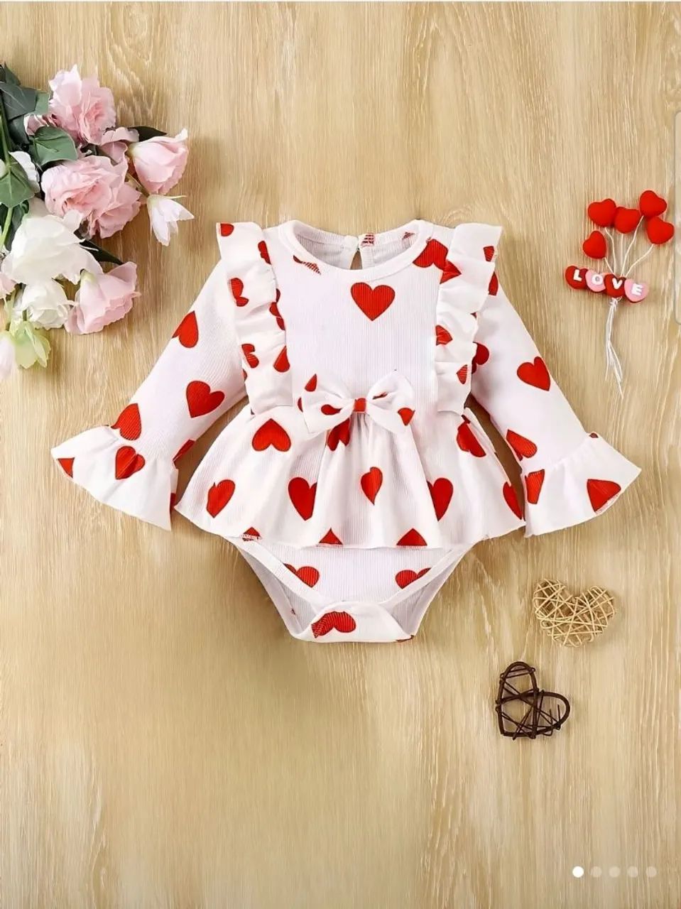 Macaquinho vestido manga flare fofo