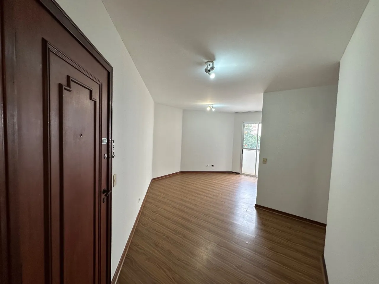 Apartamento Padrão para alugar no Centro Cívico, Curitiba