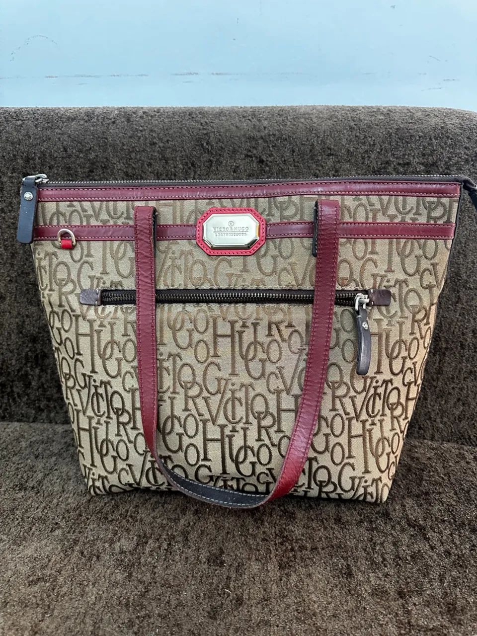 Bolsa Victor Hugo Foxy Jacquard Vermelha e Marron