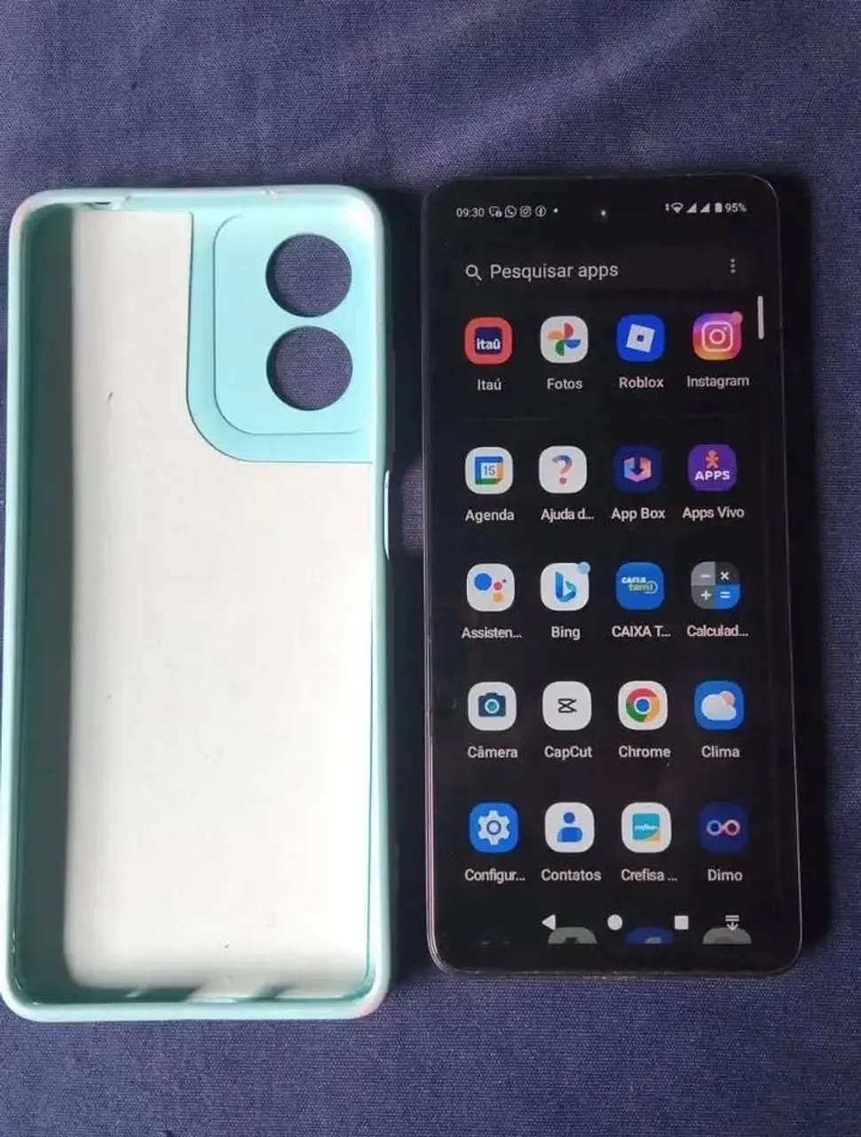 Smartphone Motorola com Capinha