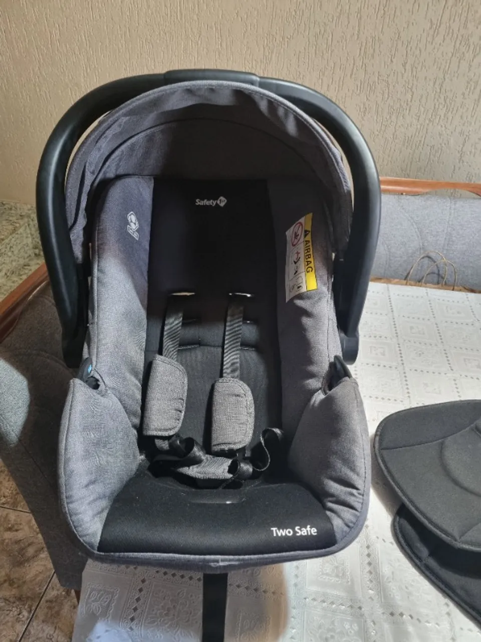 Bebê conforto carro e cadeira de alimentação