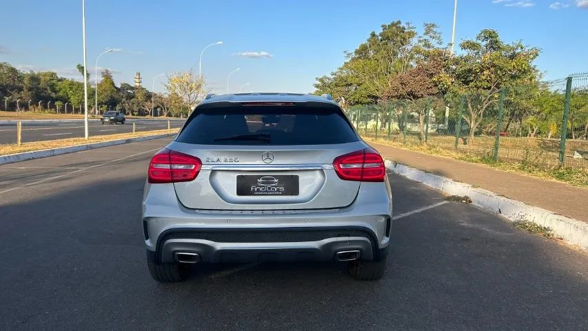 Mercedes-Benz GLA 250 Sport 2.0 TB 16V 4X2 211cv Aut. 2016 - Foto 8