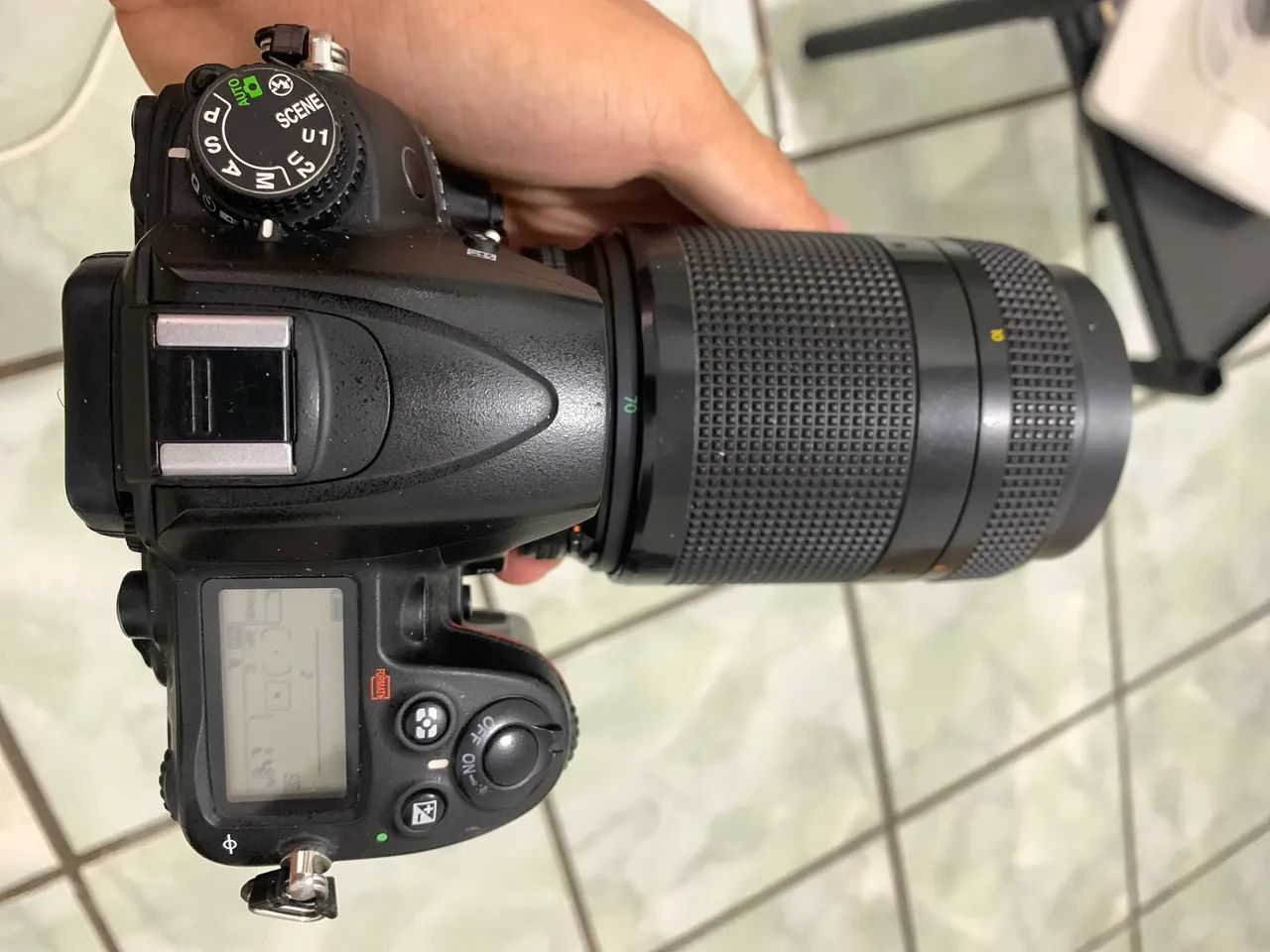 Nikon D7000 DSLR Camera + 70-210mm Lens64167754251137122