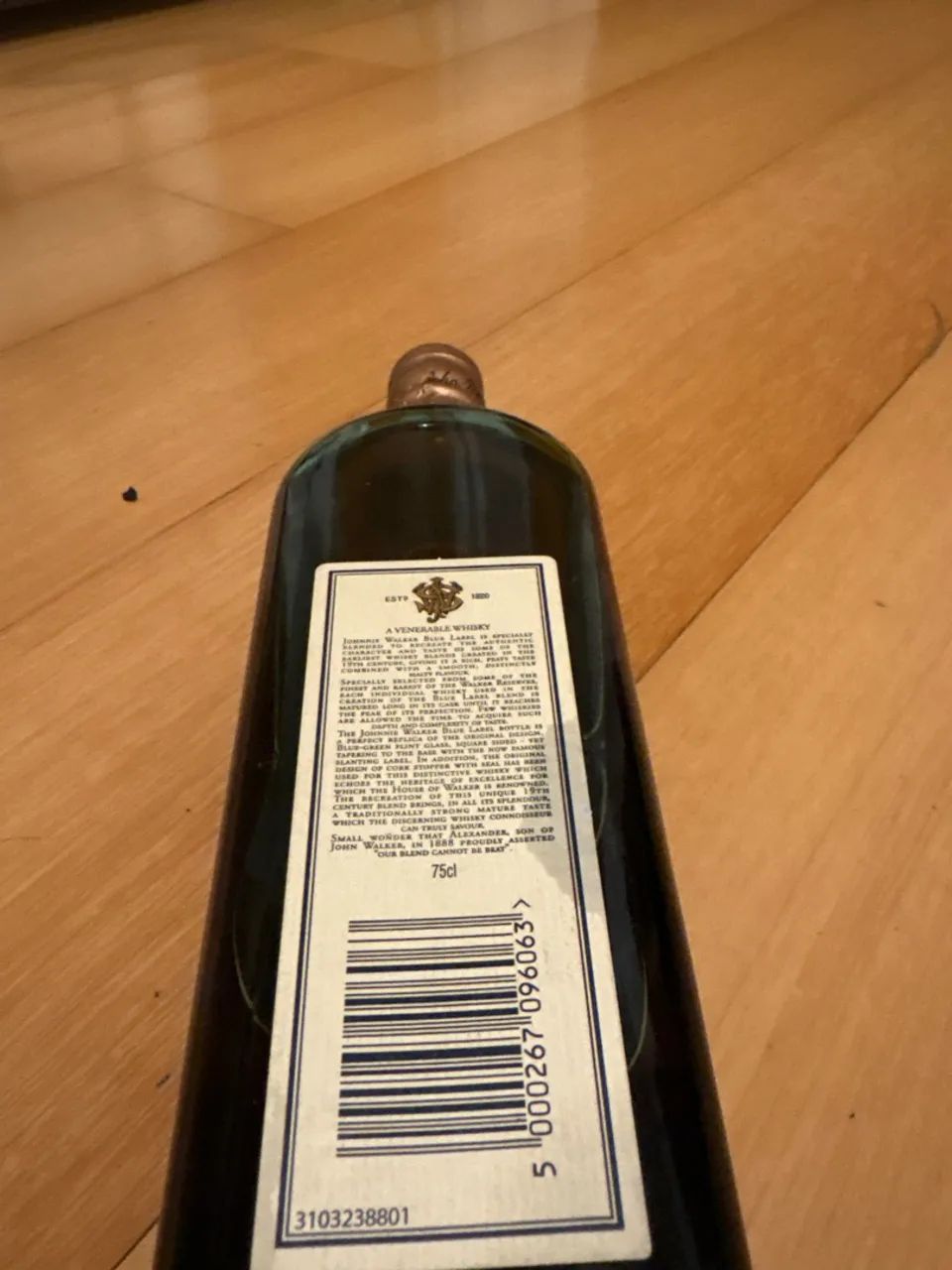 Johnnie Walker Blue Label - Coleção de Whisky - Equipamentos Para ...