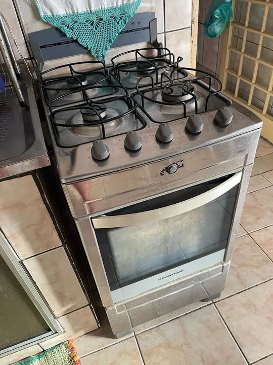 Fogão 4 bocas Brastemp em ótimo estado