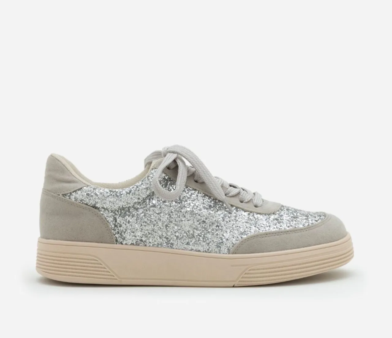Tênis Glitter Prateado - Brilho e Estilo! da marca Renner