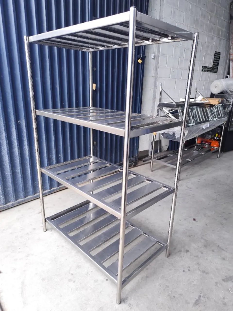 Estante de Inox para Câmara 1,00m com 4 Prateleiras e Perfil G 1mm