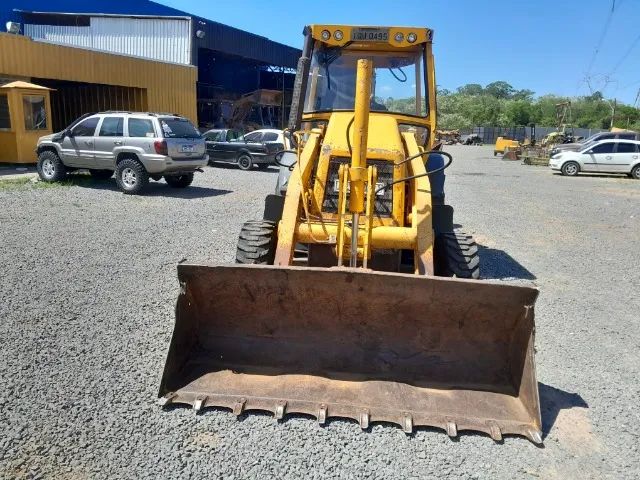 Retroescavadeira randon 406B 4x4 2010 - Foto 3