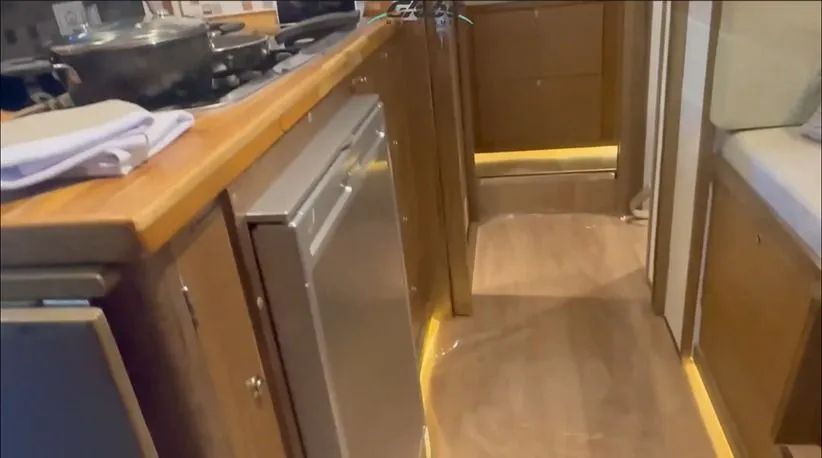 Mothorhome Globe 7,5 m, tudo Dometic e Victron.  - Foto 15