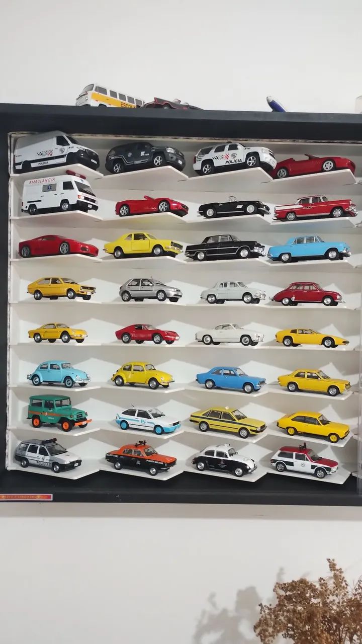 74 réplicas na escala 1:43 - Foto 4