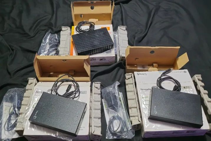 HD Externo Seagate 4TB de mesa com fonte. R$500,00 cada um - Foto 4