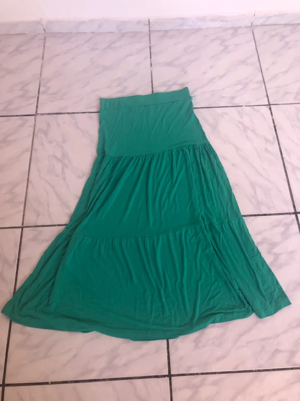 Saia longa-Bazar solidário