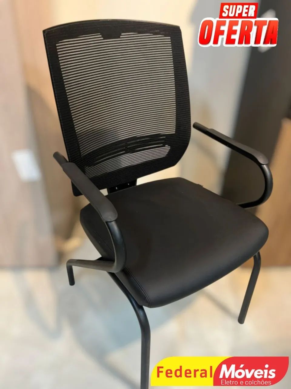 Cadeira Diretor Fixa com Prancheta e Assento em Courino - Conforto e praticidade