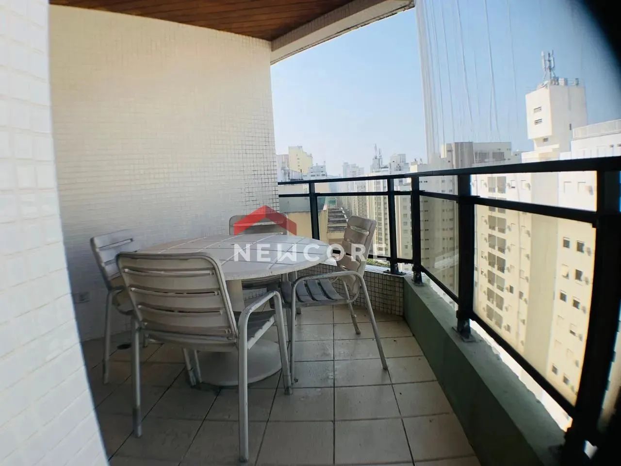 Apartamento em Rua Mário Ribeiro - Pitangueiras - Guarujá/SP - Foto 2