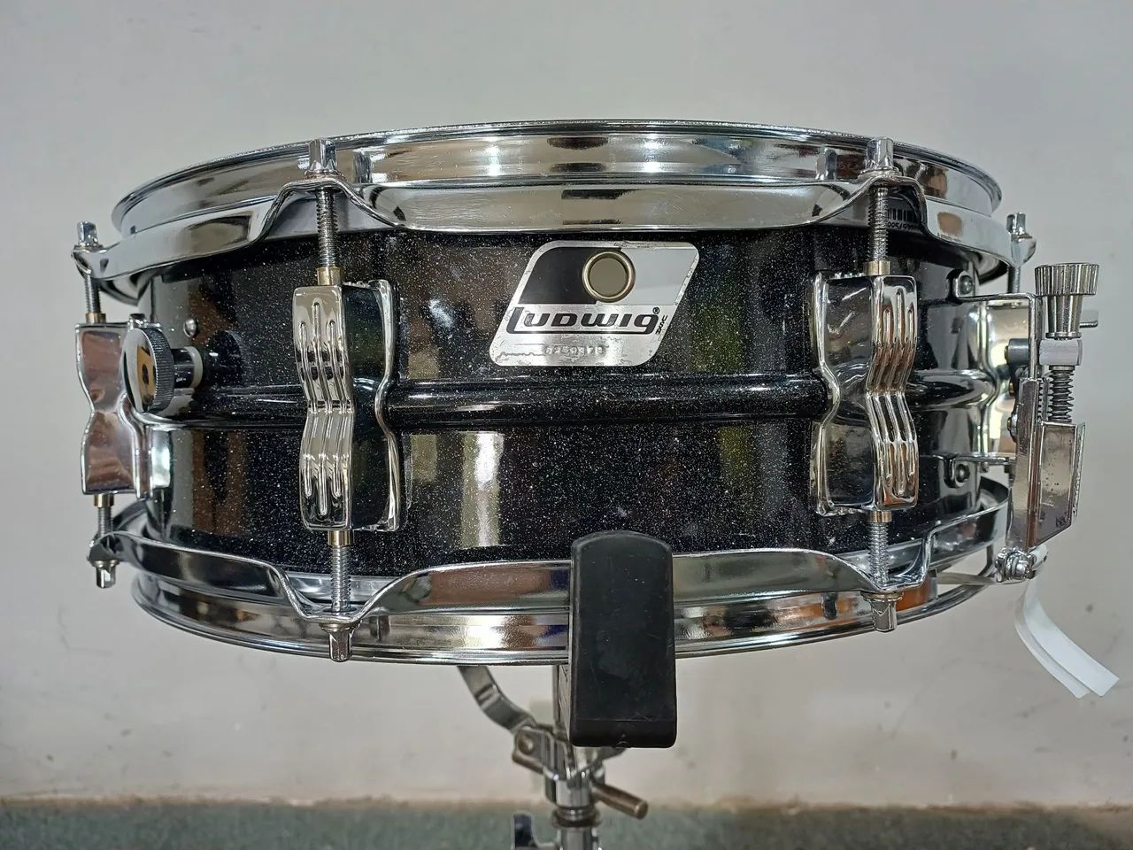 Caixa de Bateria Ludwig Acrolite Black Galaxy 14x5 - Instrumentos