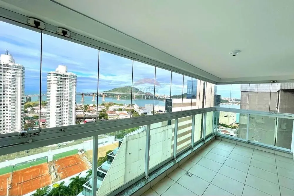 Celebrity Residencial - 2 Quartos com vista