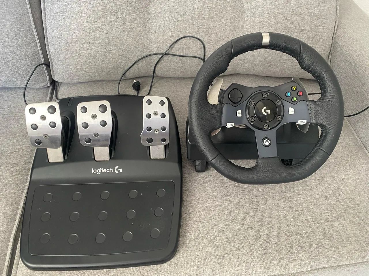 Volante Logitech G920 para Xbox e PC