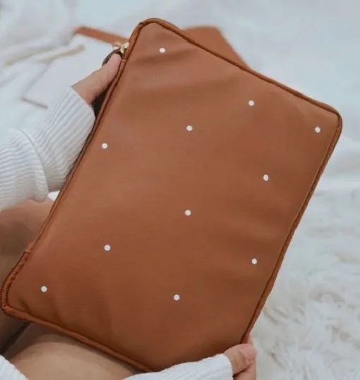 Pasta capa para notebook ipad de luxo ótima qualidade da loja Criare nova acolchoada cor c