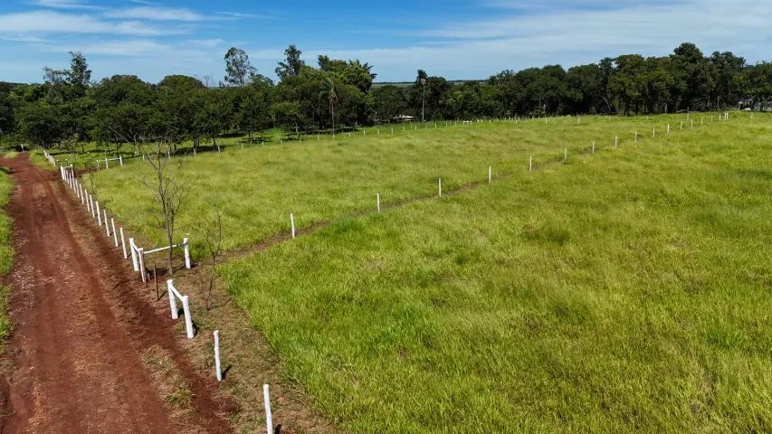 Vende-se área de 5 mil na saída de SP, ótima localização !!!