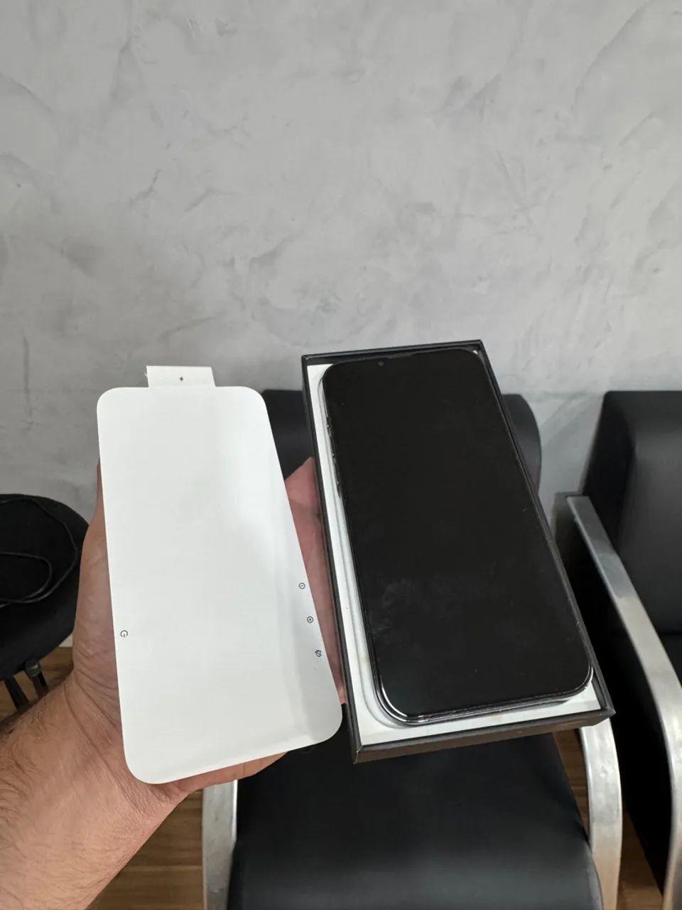 IPHONE 13 PRO MAX MUITO NOVO  - Foto 2