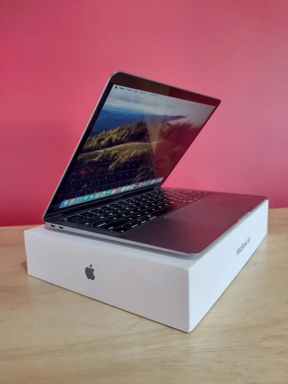 MacBook Air 2019 Retina - Core i5 - 8GB / SSD 128GB - Tela
