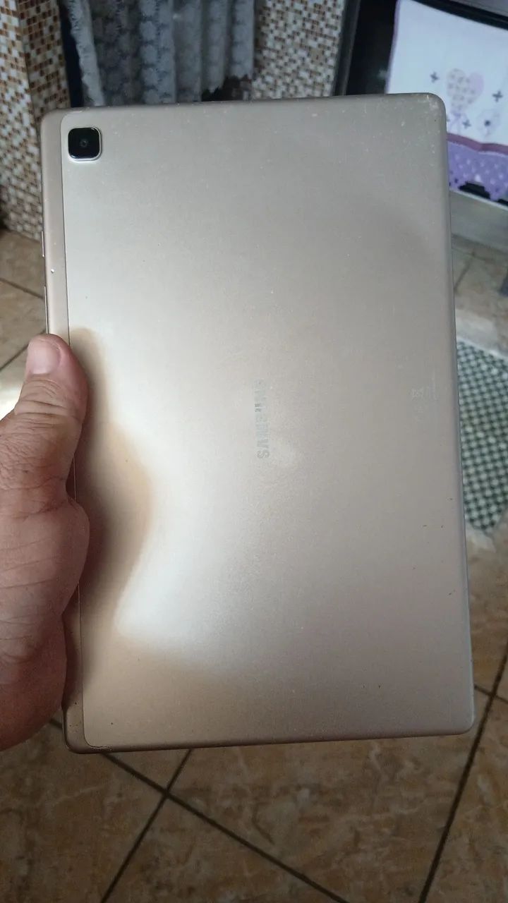 Vendo tablet a7 com tela grande de 10.4 polegadas funcionando perfeitamente  - Foto 4