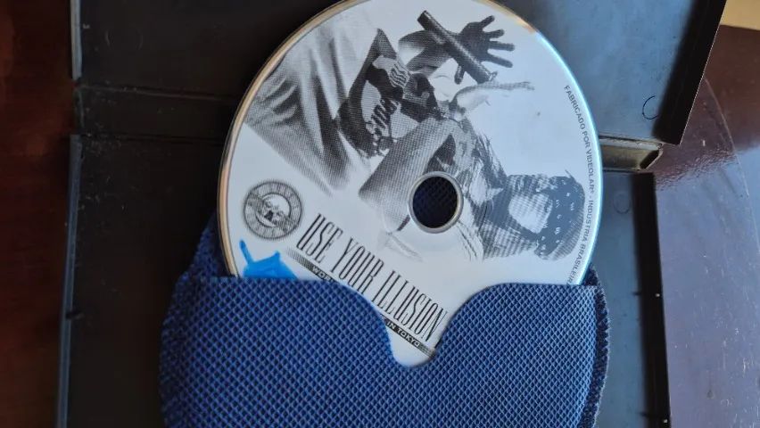 DVD Guns N' Roses - Use Your Illusion II (Live In Tokyo 1992