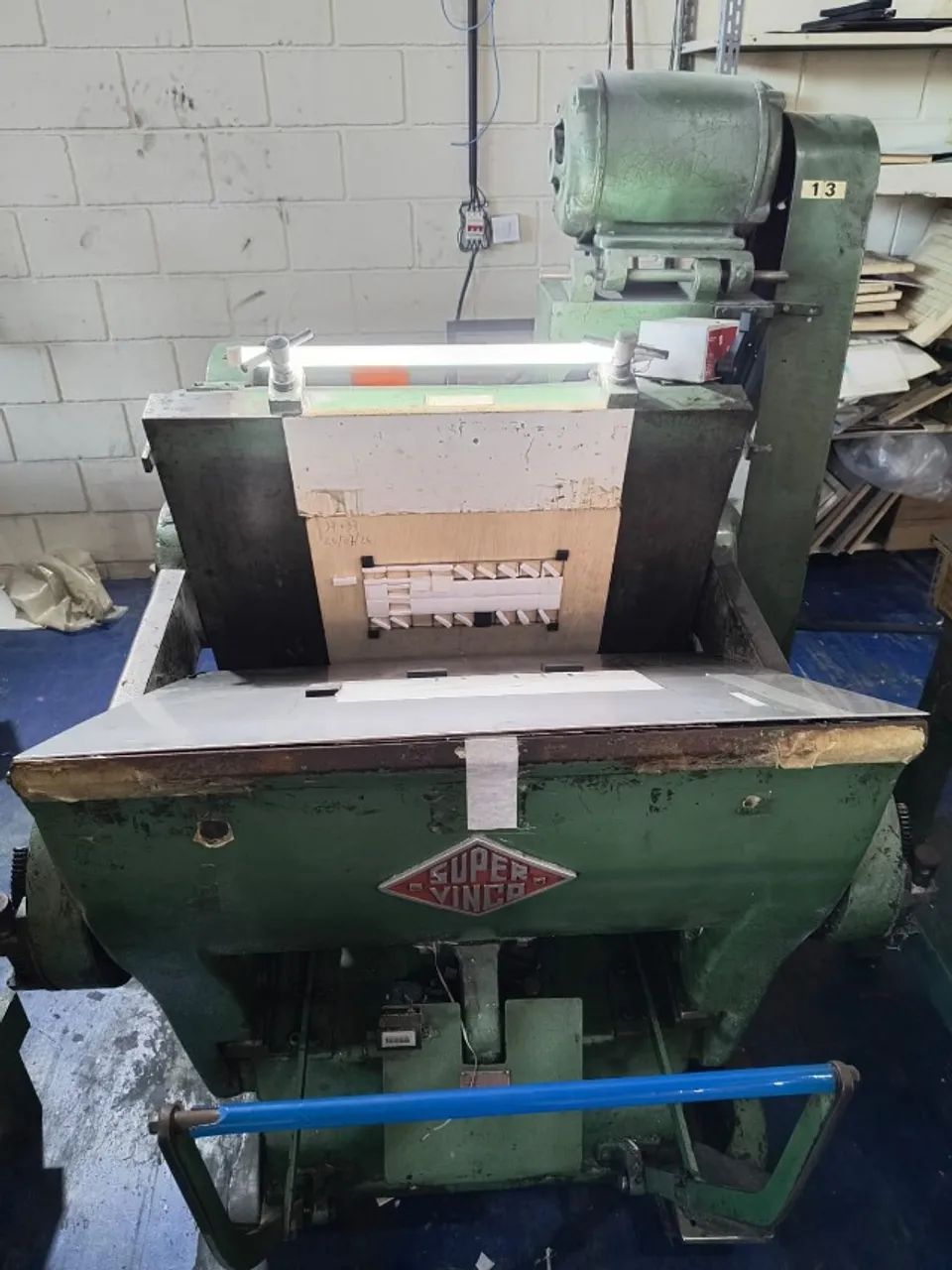 MAQUINAS DE CORTE E VINCO