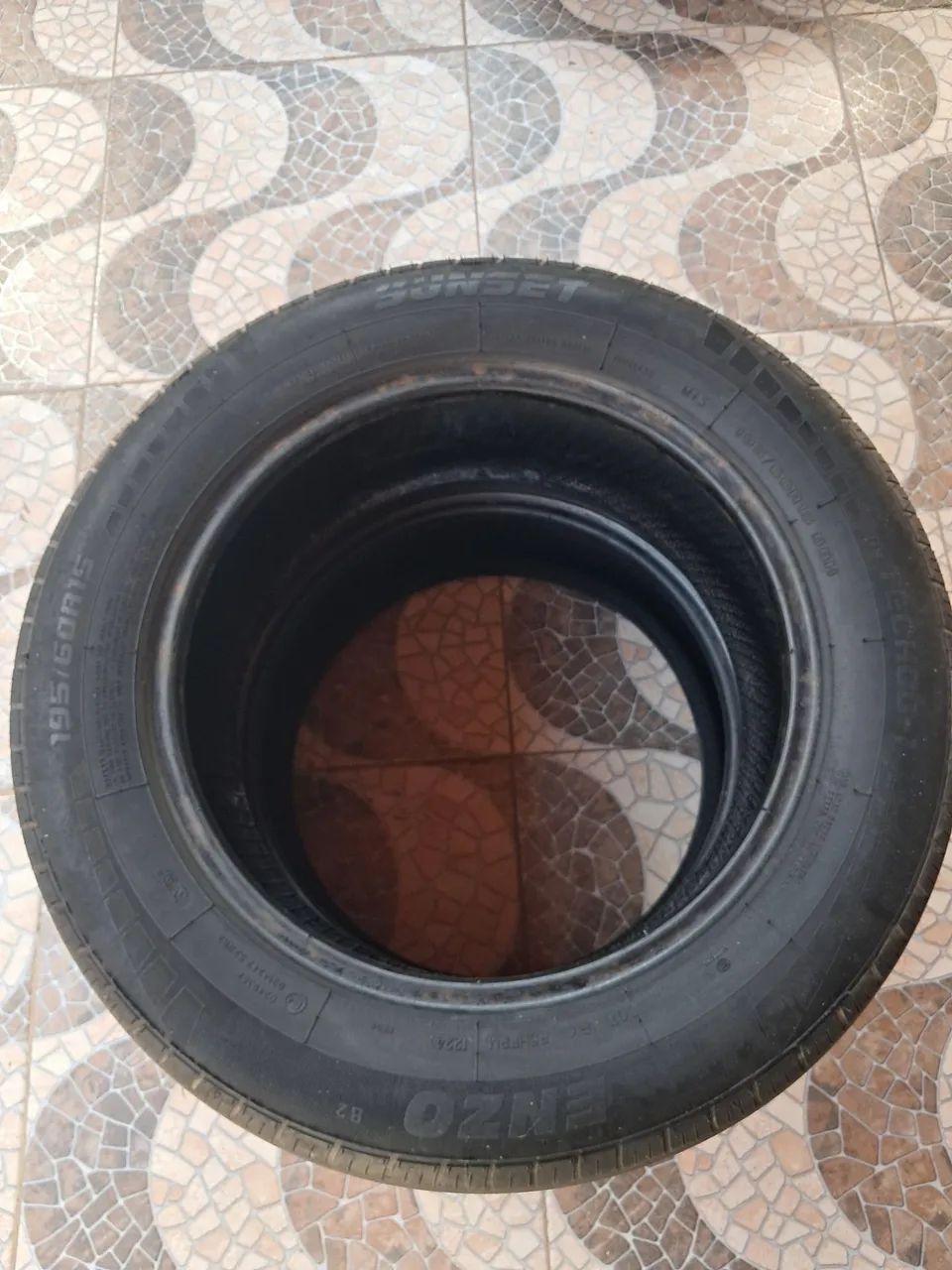 Pneu  - Foto 2