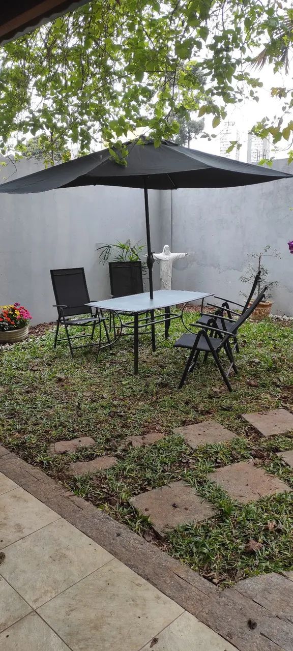 Mesa externa com ombrelone e lugares  - Foto 2