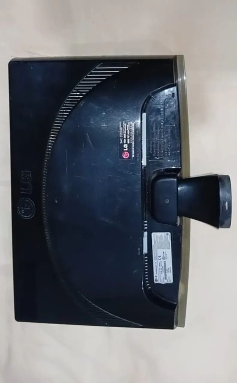 Monitor LG Flatron 19 polegadas com listra na tela (vender logo) - Foto 3