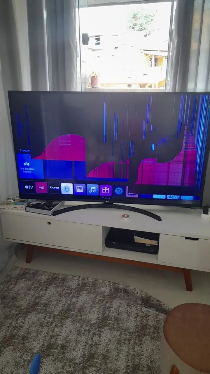 Tv LG 60 polegadas com tela quebrada 