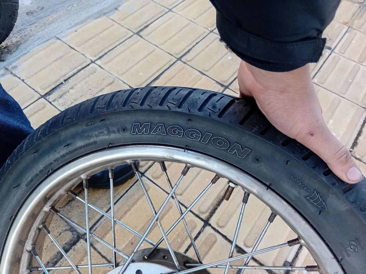 RODA DE 150 COM PNEU  - Foto 5