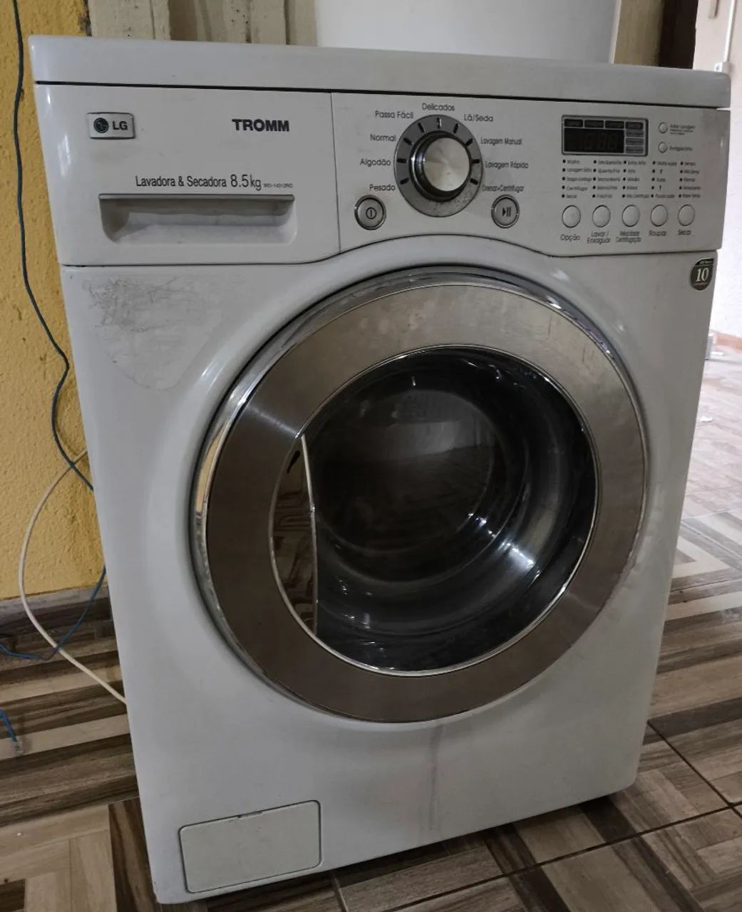 Máquina de lavar e secar LG