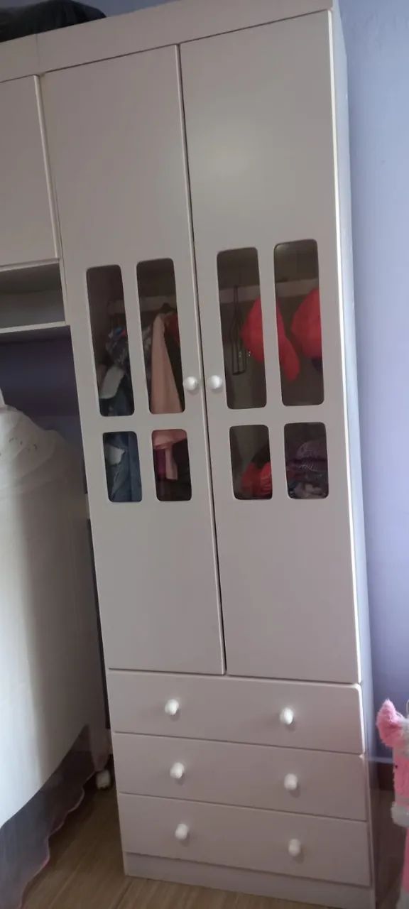 Berço e Armário de Roupas de Bebê - Foto 2