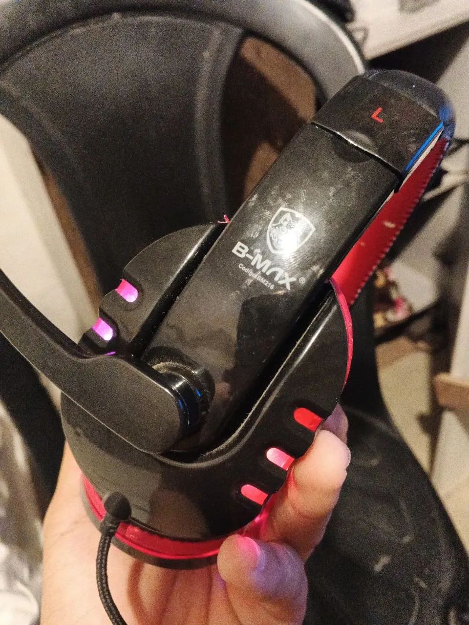 Fone de ouvido headset,brilhante serve para tudo nenhum defeito passou um tempinho parado - Foto 2