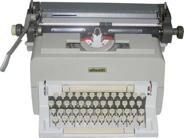 Maquina de escrever Olivetti Linea 98 (Somente 500,00)