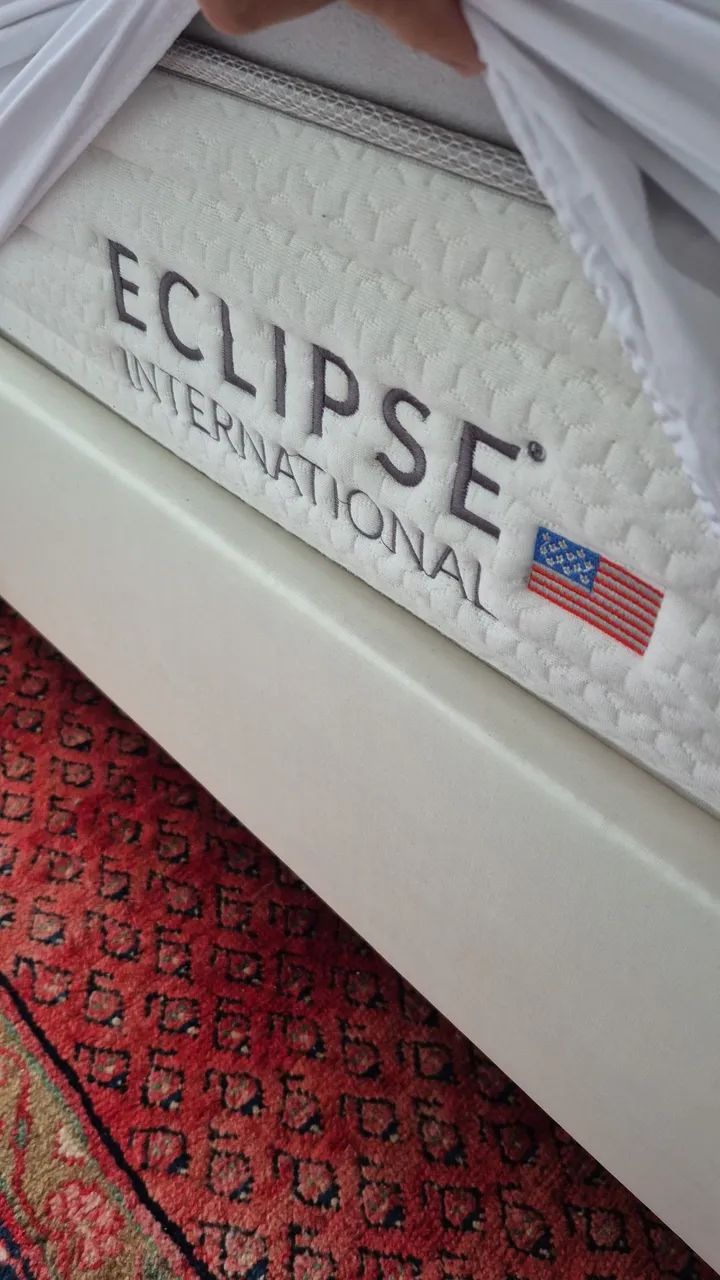 CAMA LAURA + COLCHÃO ECLIPSE GLACIER LÁTEX (KING SIZE AMERICANO) - Foto 3