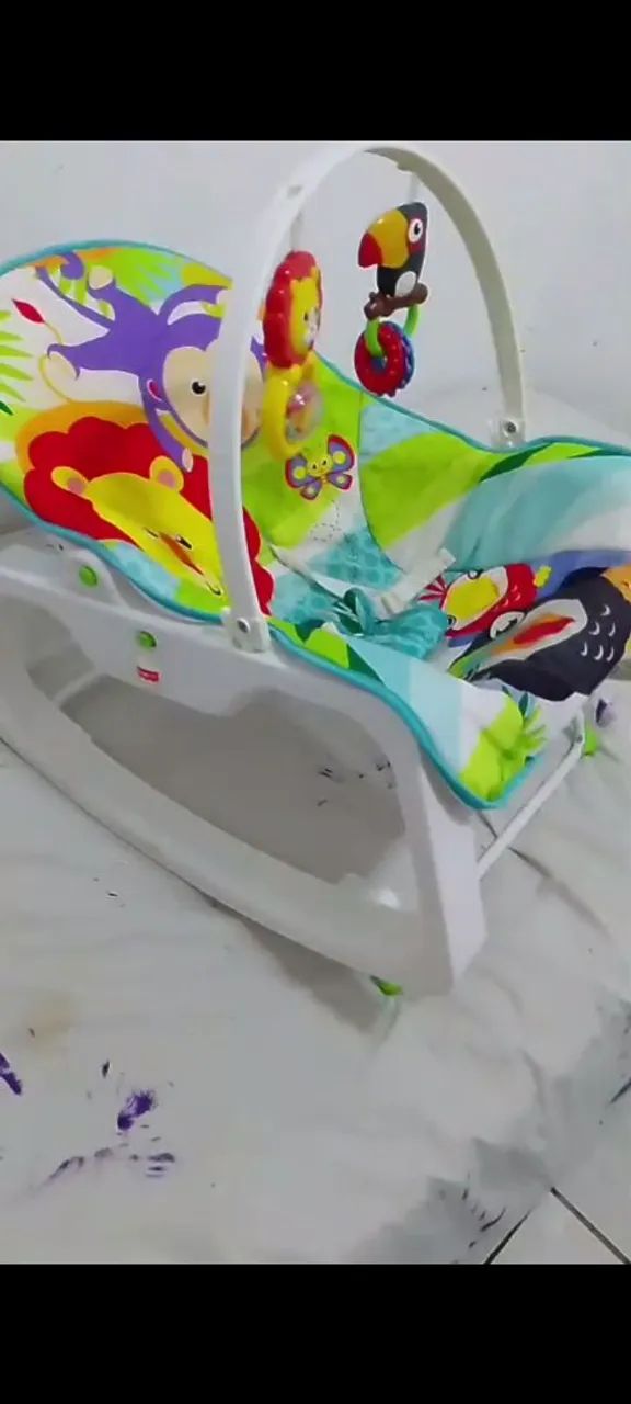Vendo essa cadeirinha de bebê semi nova  - Foto 2